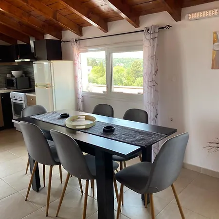 بيت للعطل Aggelos's House *