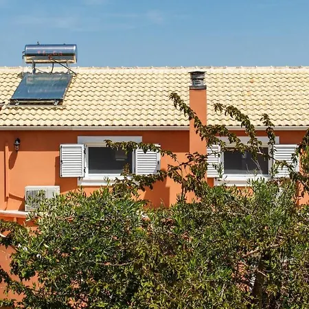 Aggelos's House בית נופש *